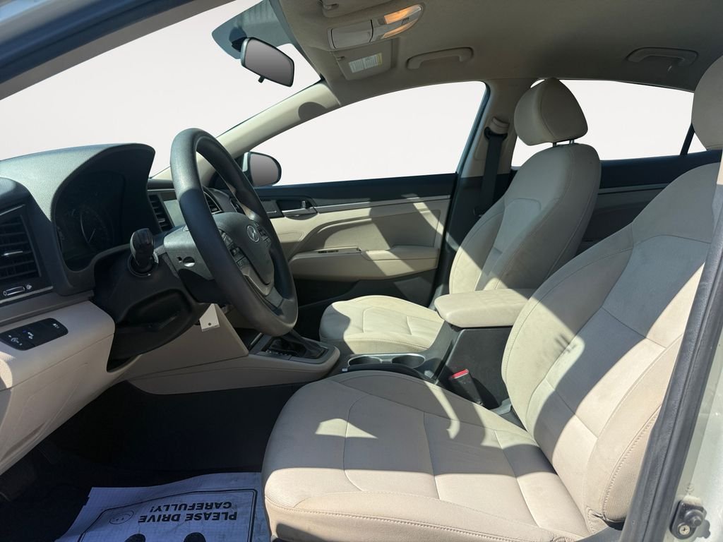 Used 2018 Beige Hyundai SEL image 9