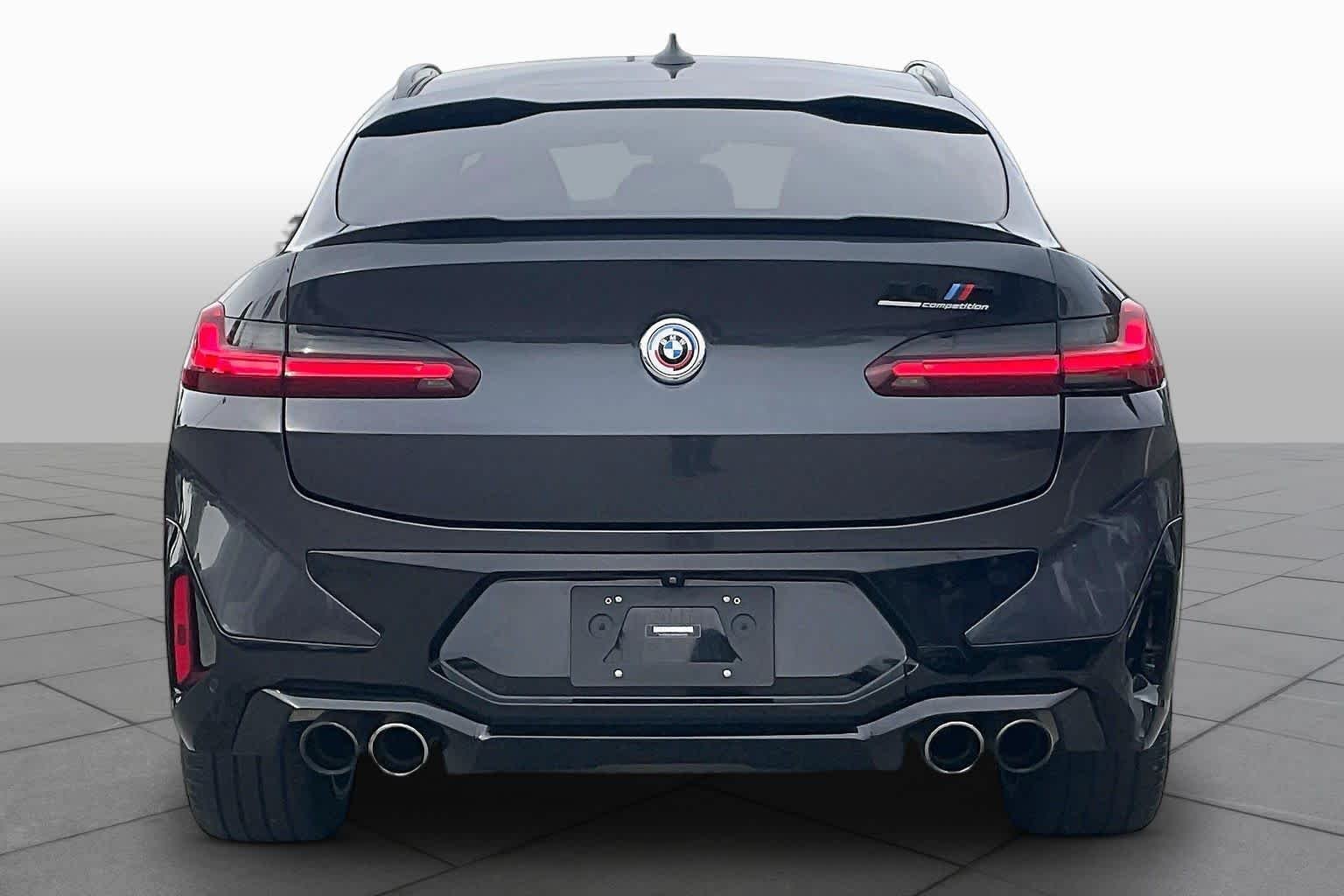 Used 2022 Dark Graphite Metallic BMW  image 4