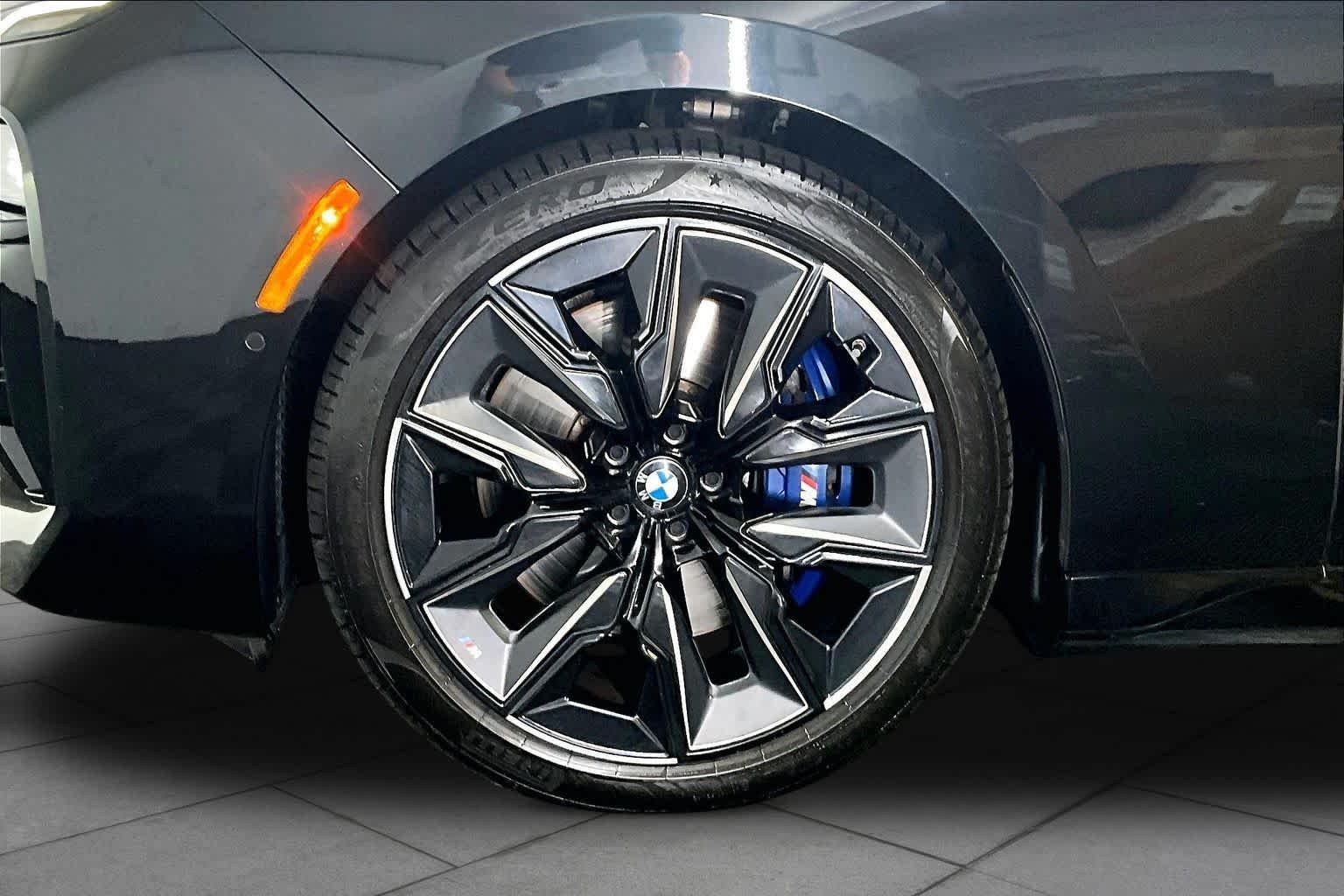 Used 2023 Black Sapphire Metallic BMW 760i xDrive image 11