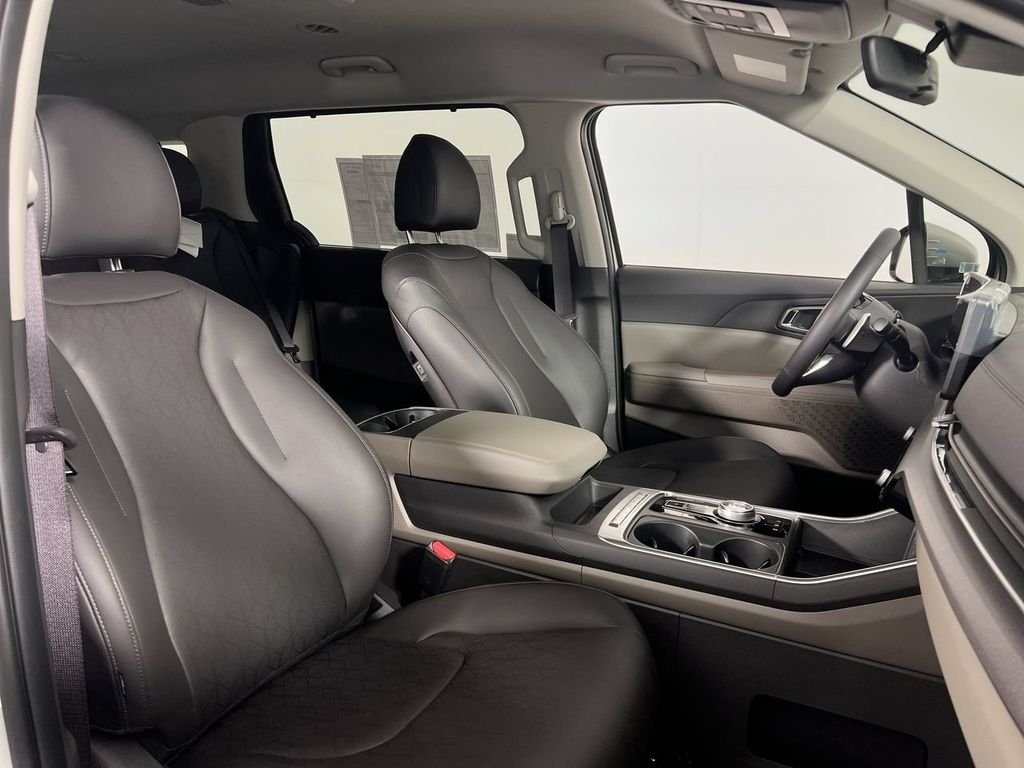 Certified Used 2026 White Kia EX image 29