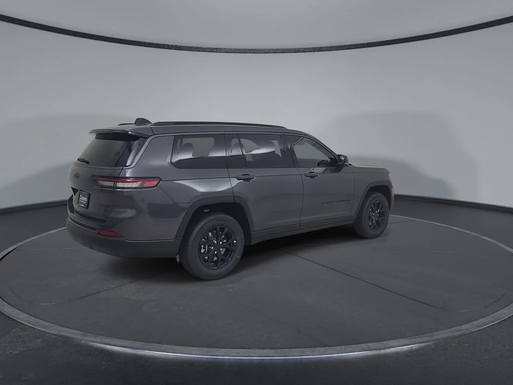 New 2026 Baltic Gray Metallic Clearcoat Jeep Altitude image 15