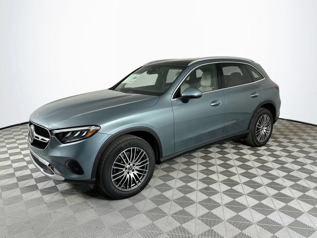 New 2026 Verde Silver Metallic Mercedes-Benz GLC 300 image 37
