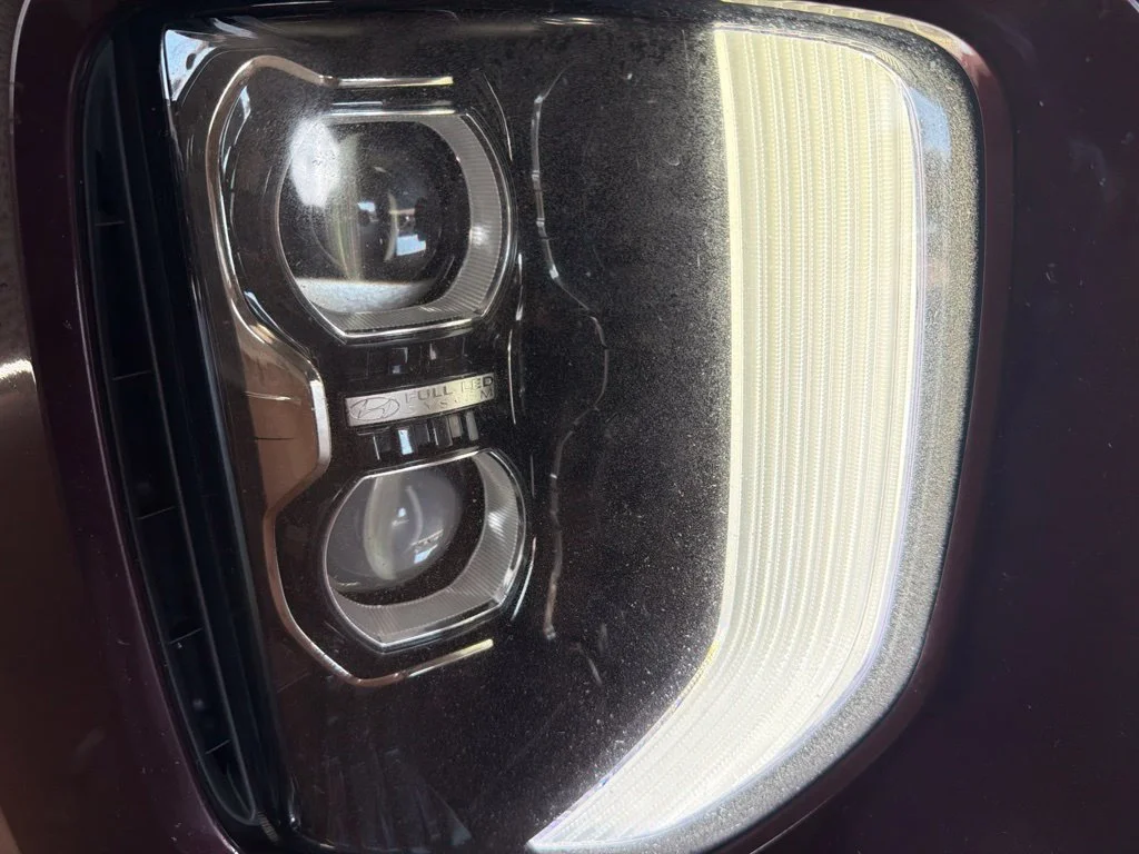 Used 2020 Sierra Burgundy Hyundai SEL image 10