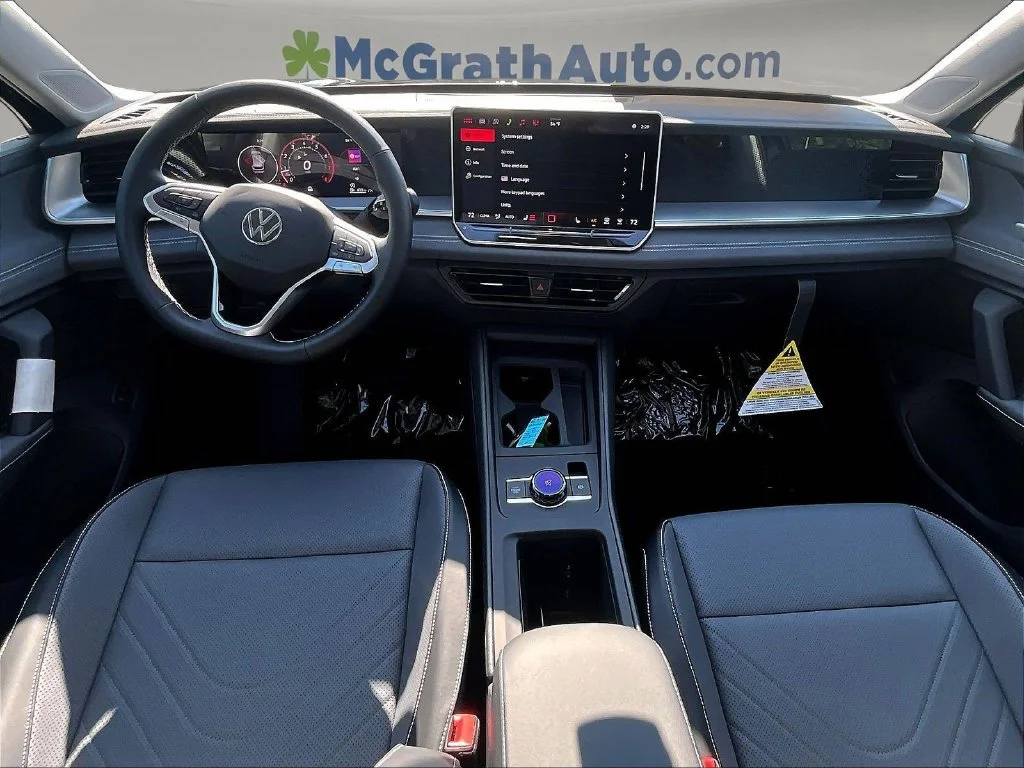 New 2026 Deep Black Pearl Volkswagen 2.0T SE image 6