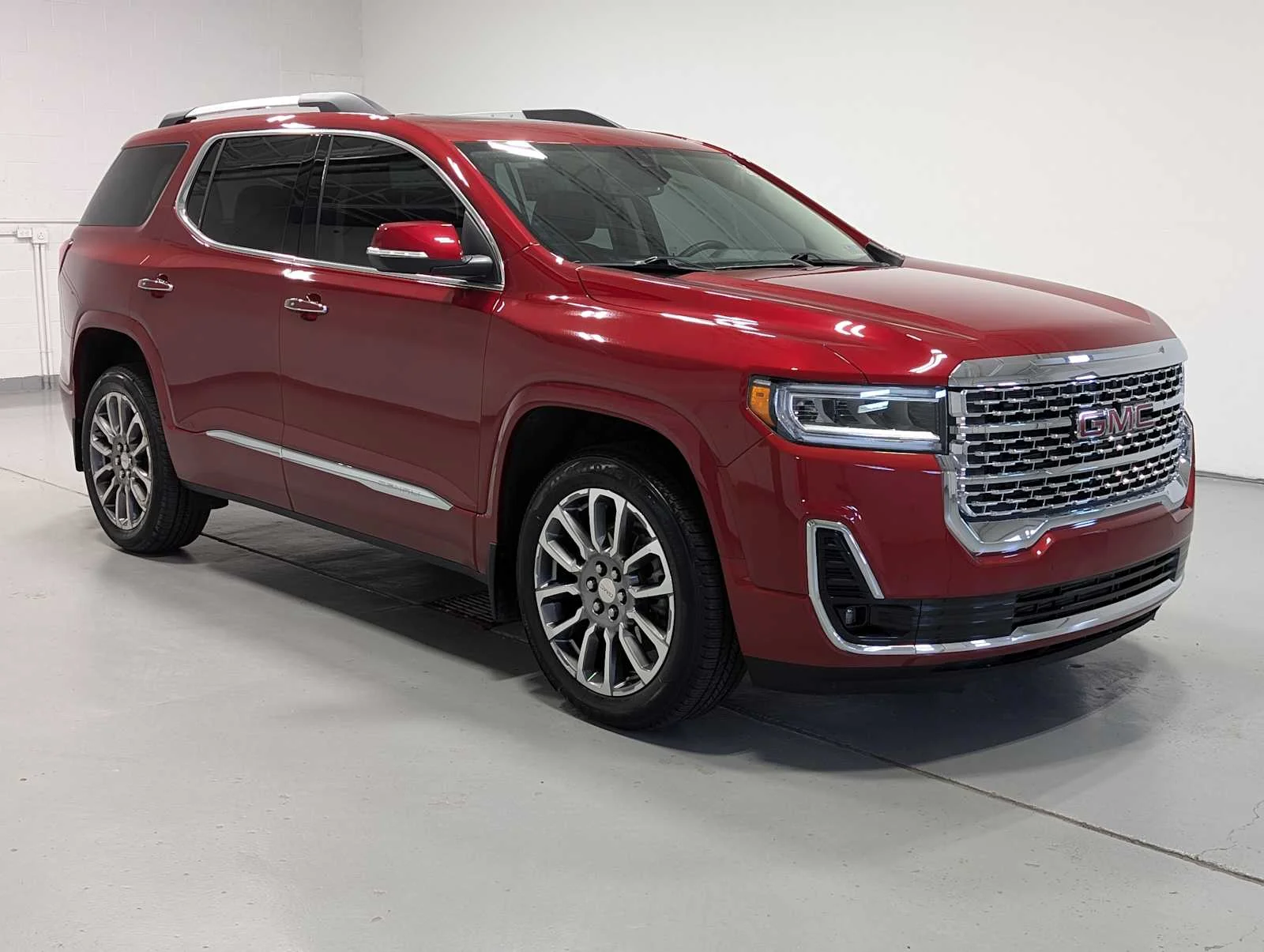 Used 2023 Volcanic Red Tintcoat GMC Denali image 6