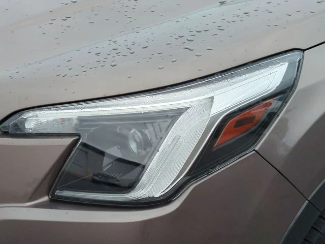 Used 2022 Brown Subaru Touring image 9