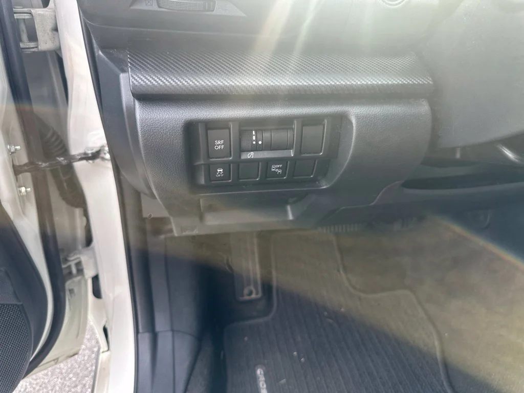 Used 2019 Crystal White Pearl Subaru 2.0i Premium image 18