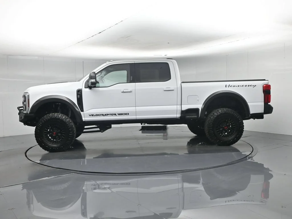 New 2026 Oxford White Ford Lariat image 32