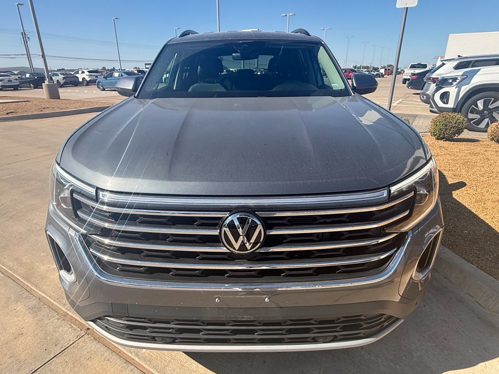 Used 2025 Platinum Gray Metallic Volkswagen 2.0T SE w/Technology image 8