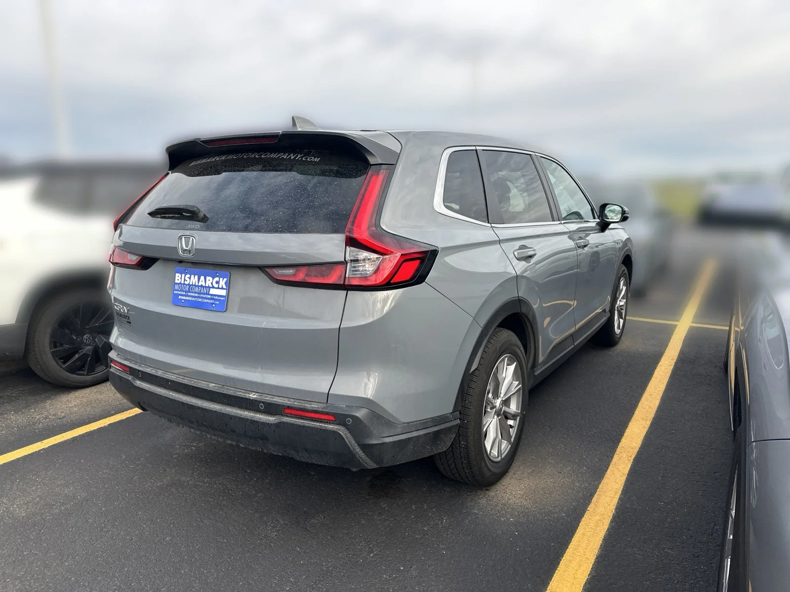 Used 2024 Gray Honda EX-L image 3