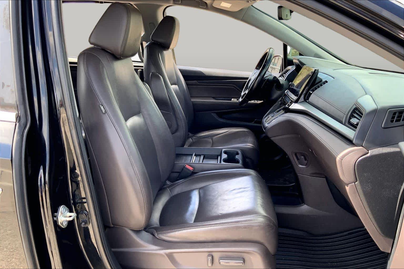Used 2018 Crystal Black Pearl Honda EX-L image 9