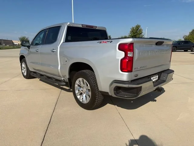 Used 2020 SILVER ICE METALLIC Chevrolet LTZ image 8