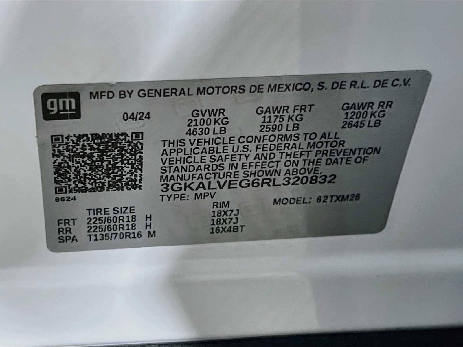 Used 2024 Summit White GMC SLT image 32
