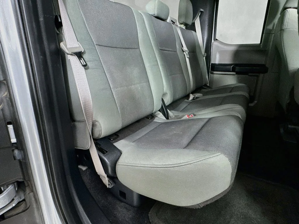 Used 2016 Silver Ford XL image 27