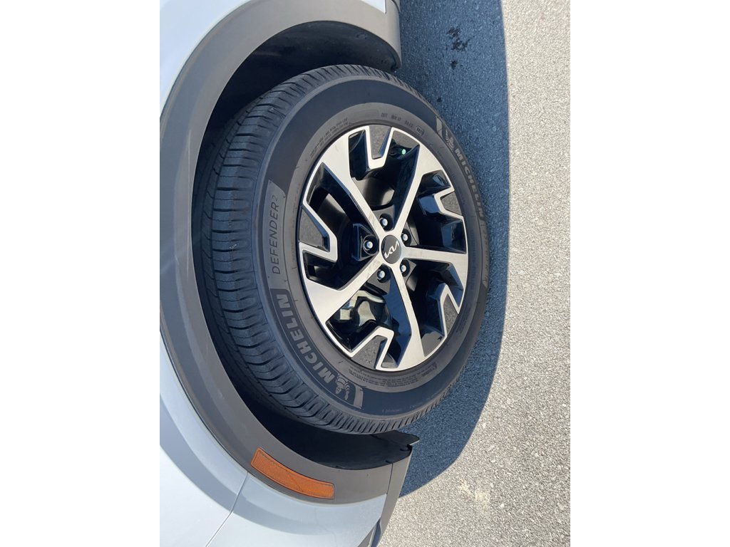 Certified Used 2023 Glacial White Pearl Kia EX image 5