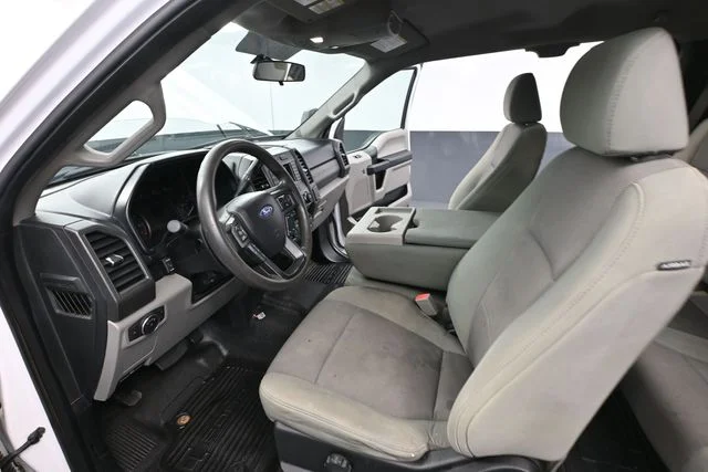 Used 2019 White Ford XL image 22