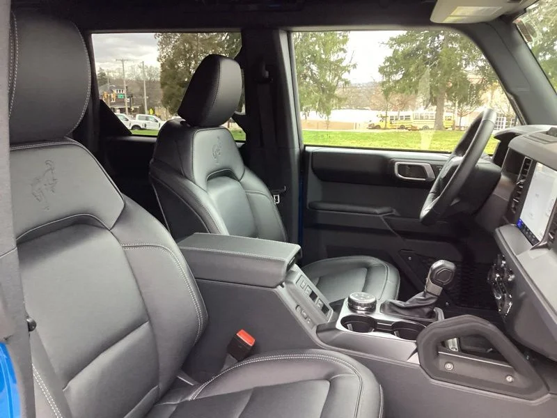 New 2025 Velocity Blue Metallic Ford Badlands® image 20