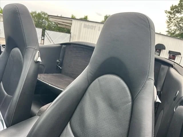 Used 2006  Porsche Carrera image 21