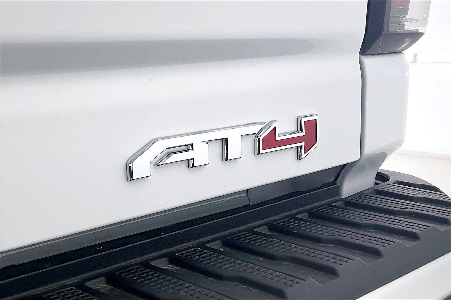 2026 GMC Sierra 2500HD AT4 - Photo 17
