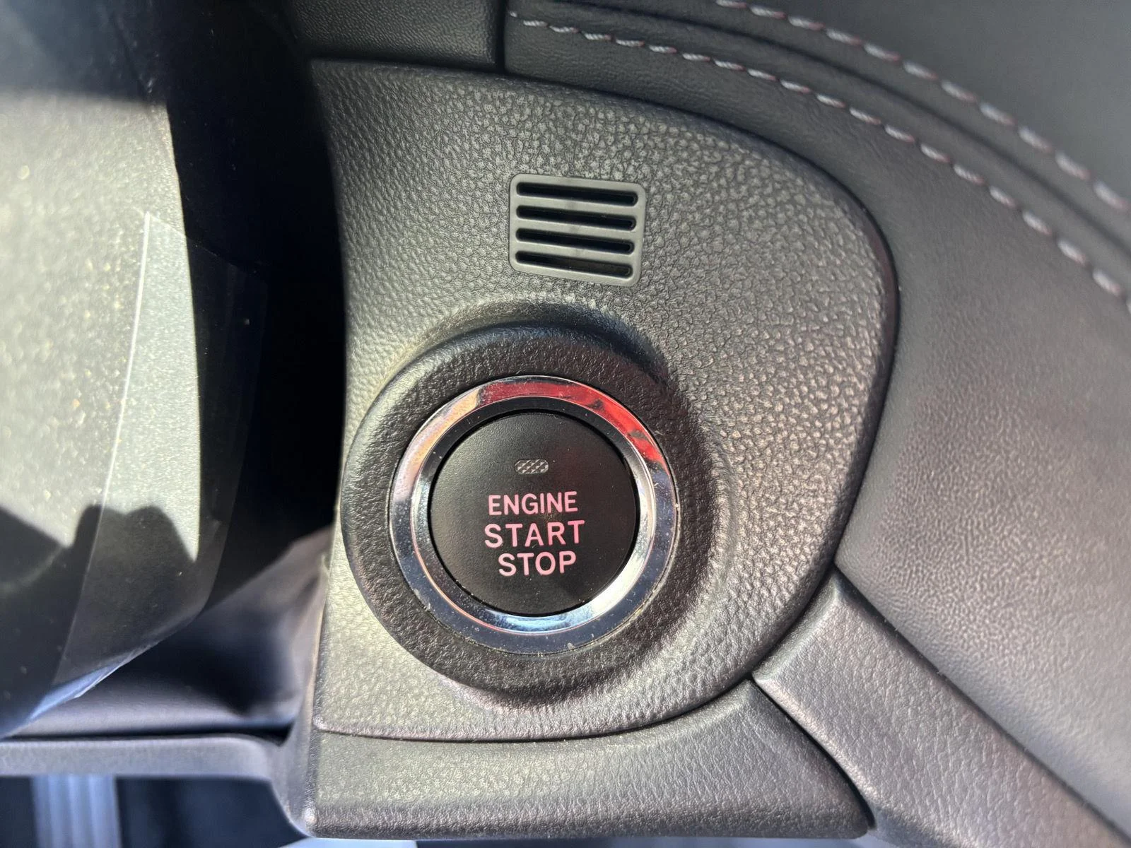 Used 2024  Subaru Limited image 29