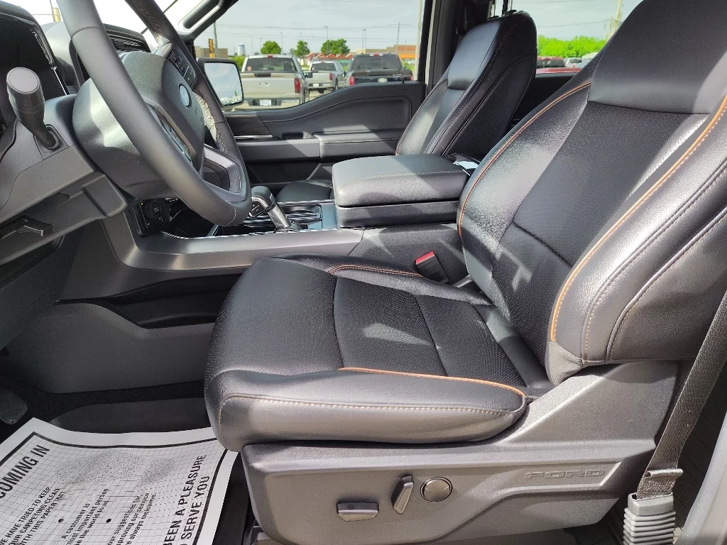 Used 2025 Star White Ford LARIAT image 12