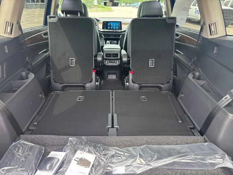 New 2026 Blue Volkswagen 2.0T SE w/Technology image 14