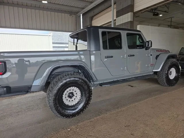 Used 2022 Gray Jeep Rubicon image 4