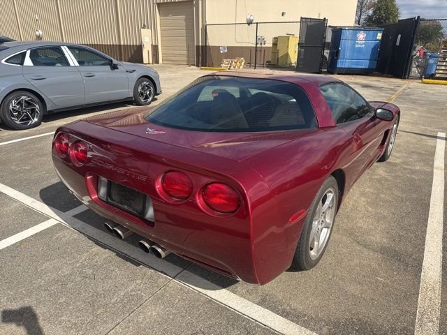 Used 2002 Red Chevrolet Base image 3