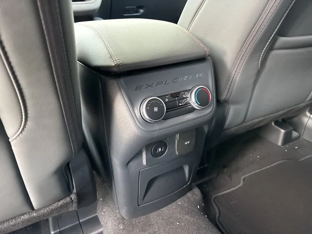 New 2026 Star White Metallic Tri-Coat Ford Active image 69