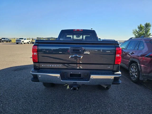 Used 2019 Graphite Metallic Chevrolet LT image 9