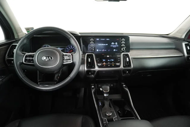 Used 2021 Red Kia EX image 33