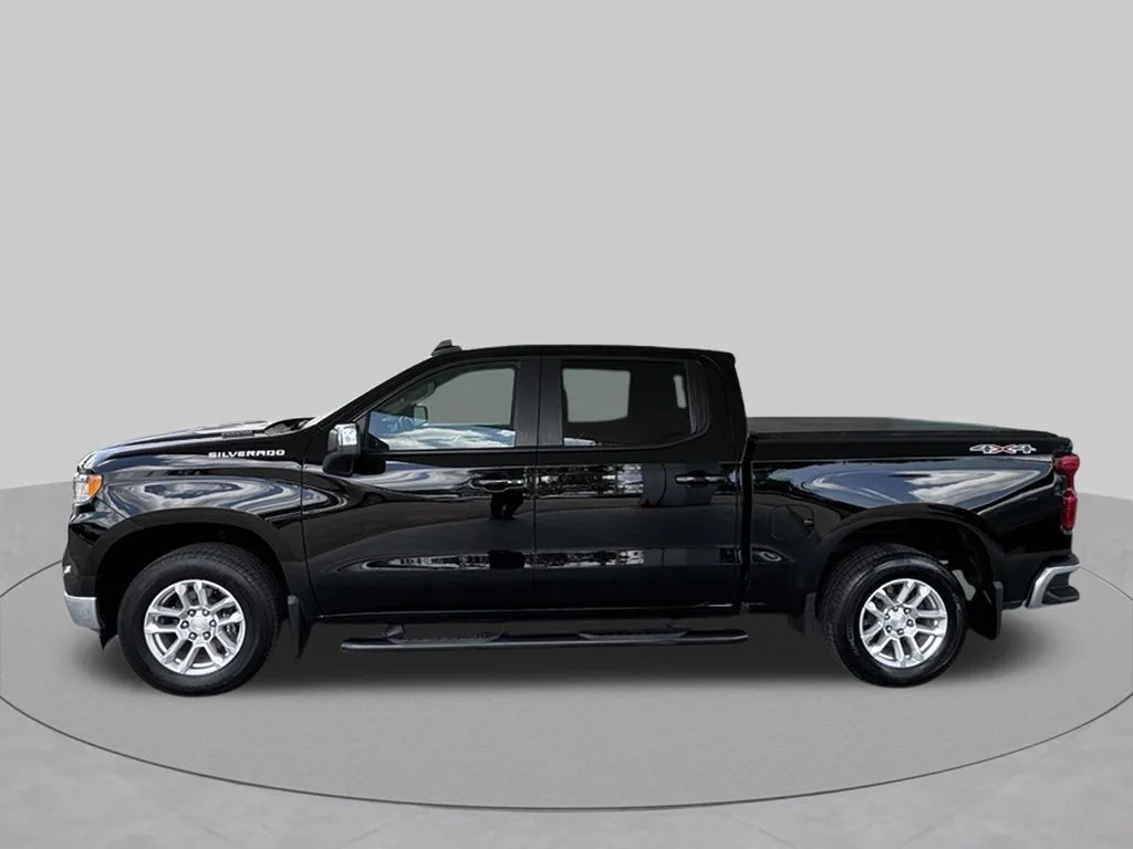 Used 2023 Black Chevrolet LT image 6