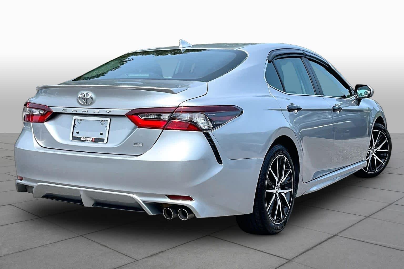 Used 2022 Celestial Silver Metallic Toyota SE image 13