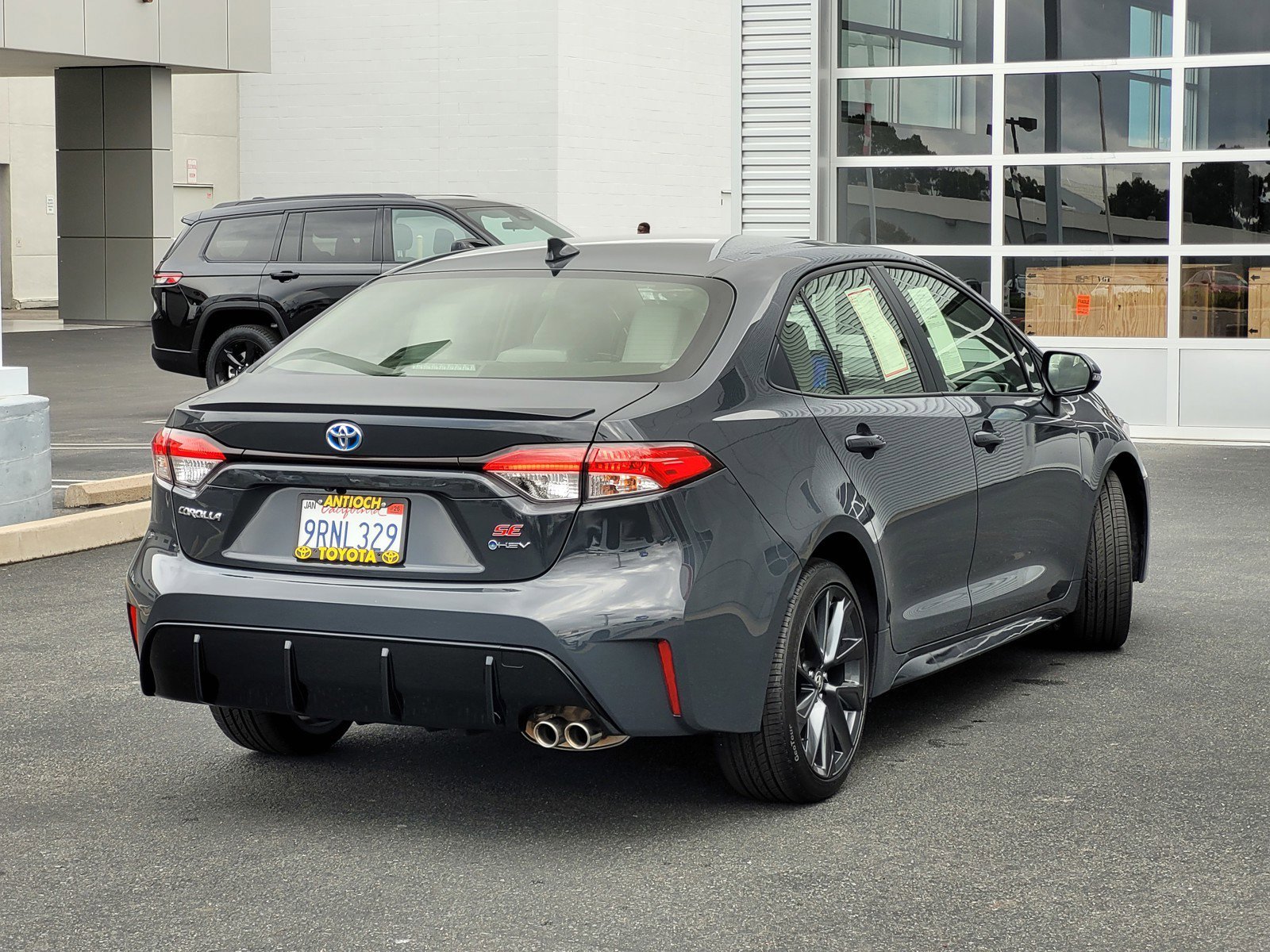 2025 Toyota Corolla XLE SE photo 4