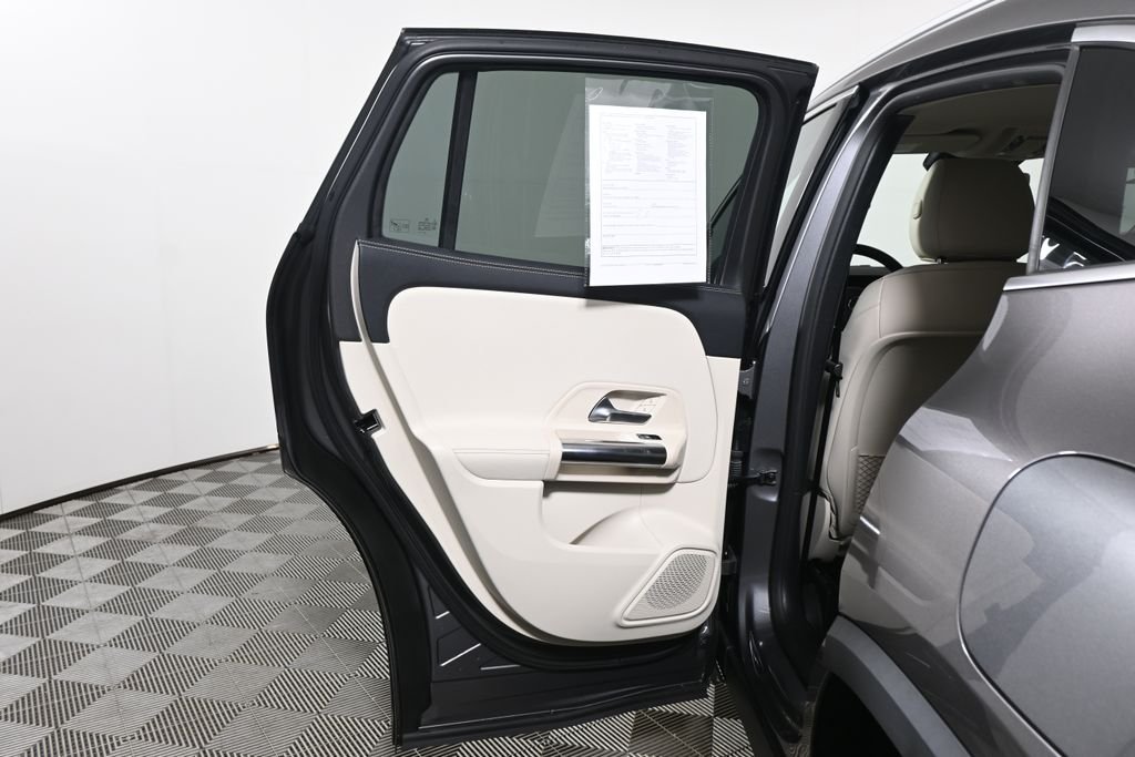 Used 2023 Mountain Gray Metallic Mercedes-Benz GLA 250 image 30