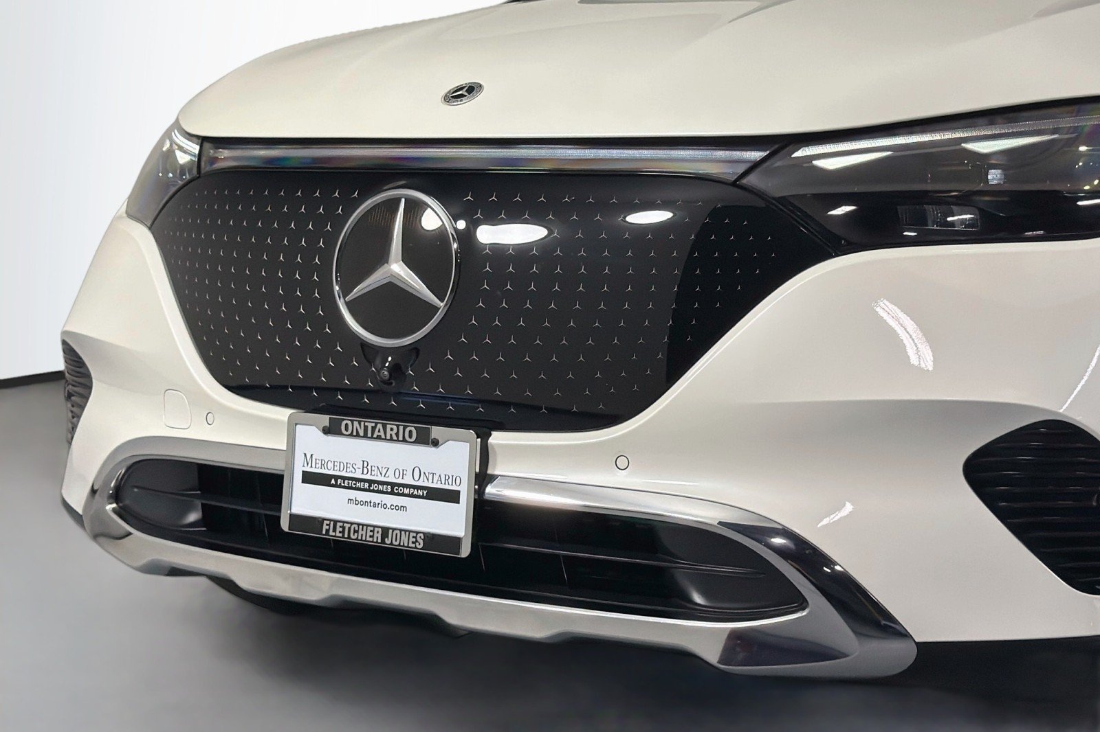 Certified Used 2023 MANUFAKTUR Diamond White Metallic Mercedes-Benz EQE 350 image 13
