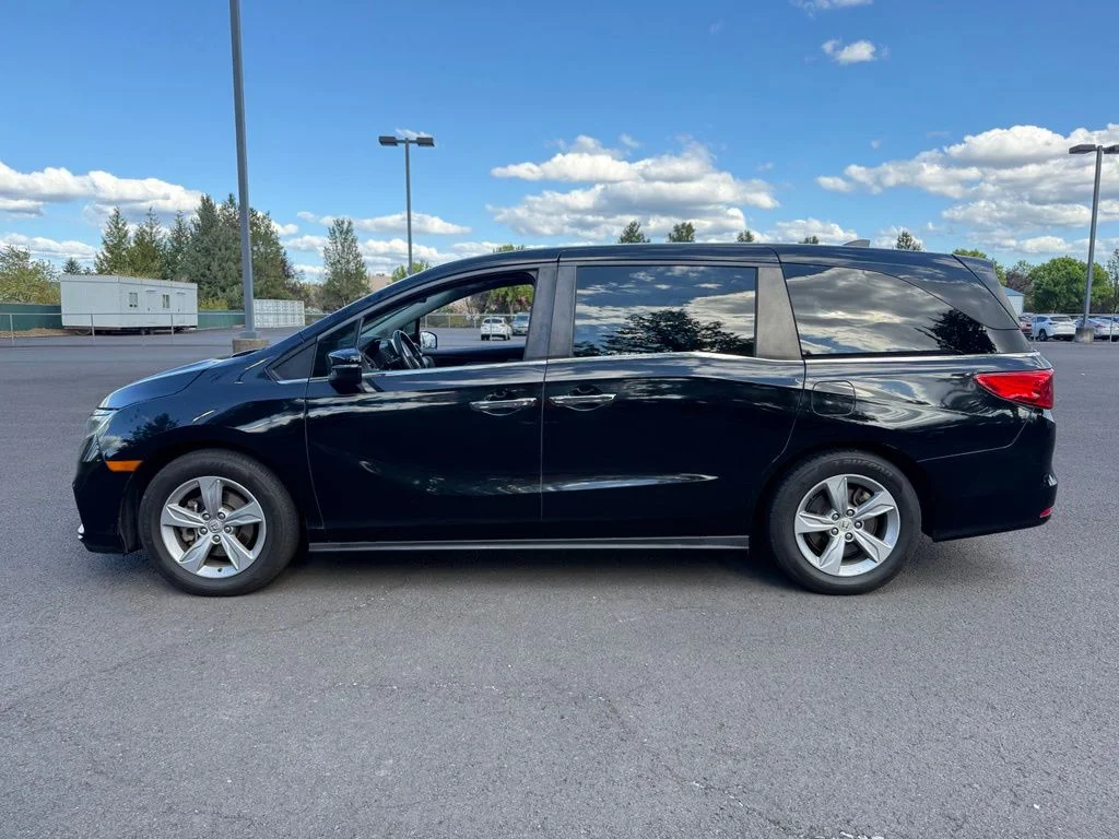 Used 2018 Crystal Black Pearl Honda EX-L image 4