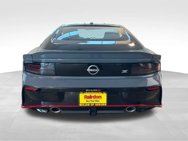 New 2027 Stealth Gray/Super Black Nissan NISMO image 6