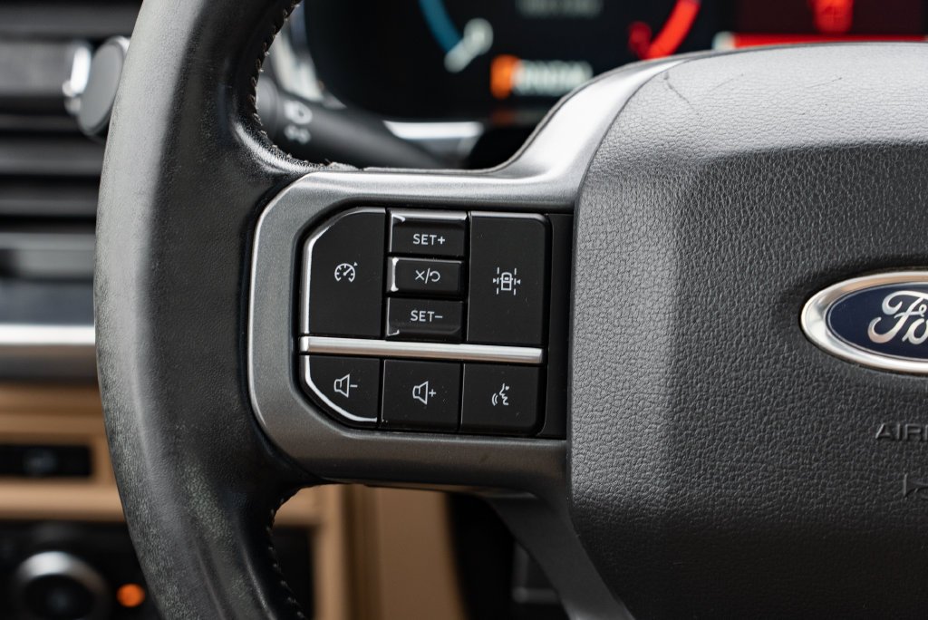 Used 2022 Oxford White Ford Lariat image 17