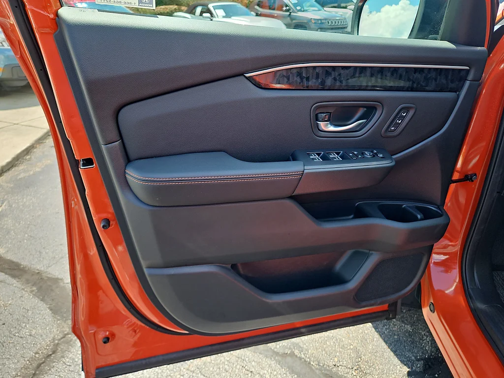 Certified Used 2026 Sunset Orange II Honda TrailSport Elite Blackout image 18