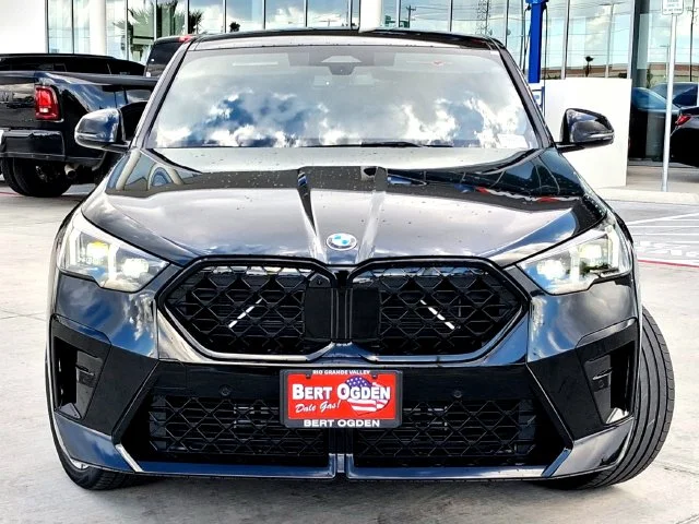 New 2027 Black Sapphire Metallic BMW xDrive28i image 2