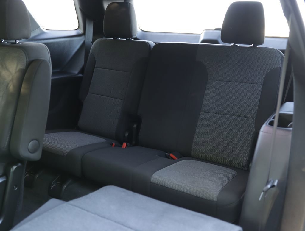 Used 2023 Northsky Blue Metallic Chevrolet LT Cloth image 27