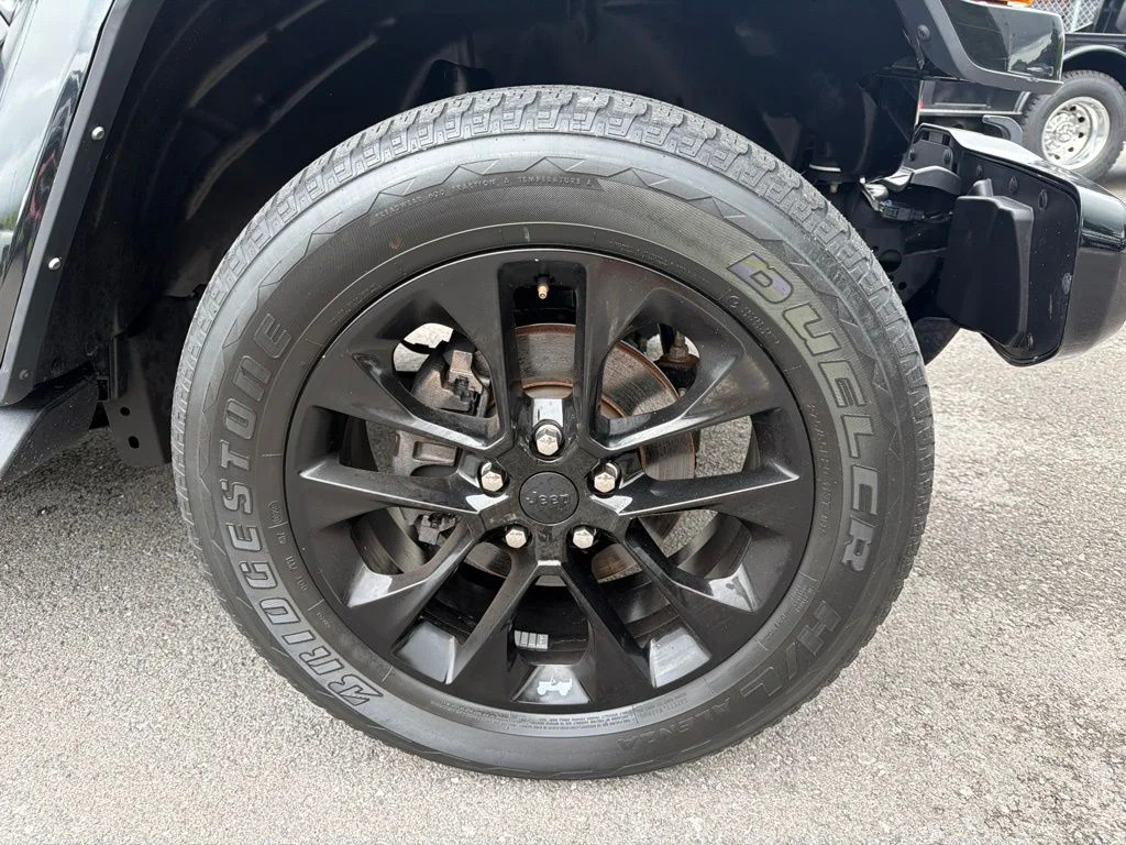 Used 2023 Black Jeep Overland image 14