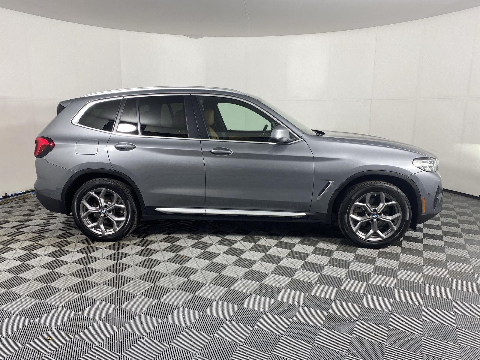 Used 2023 Skyscraper Gray Metallic BMW xDrive30i image 10