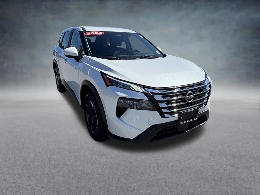 Used 2024 White Nissan SV image 8