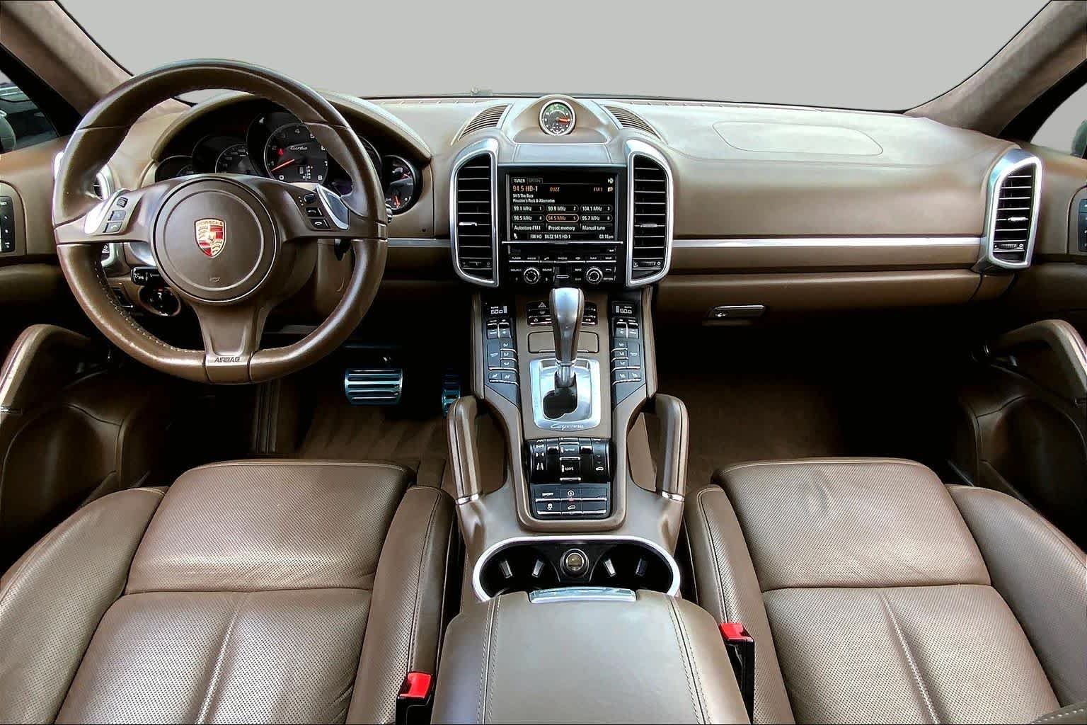 Used 2013 White Porsche Turbo image 15