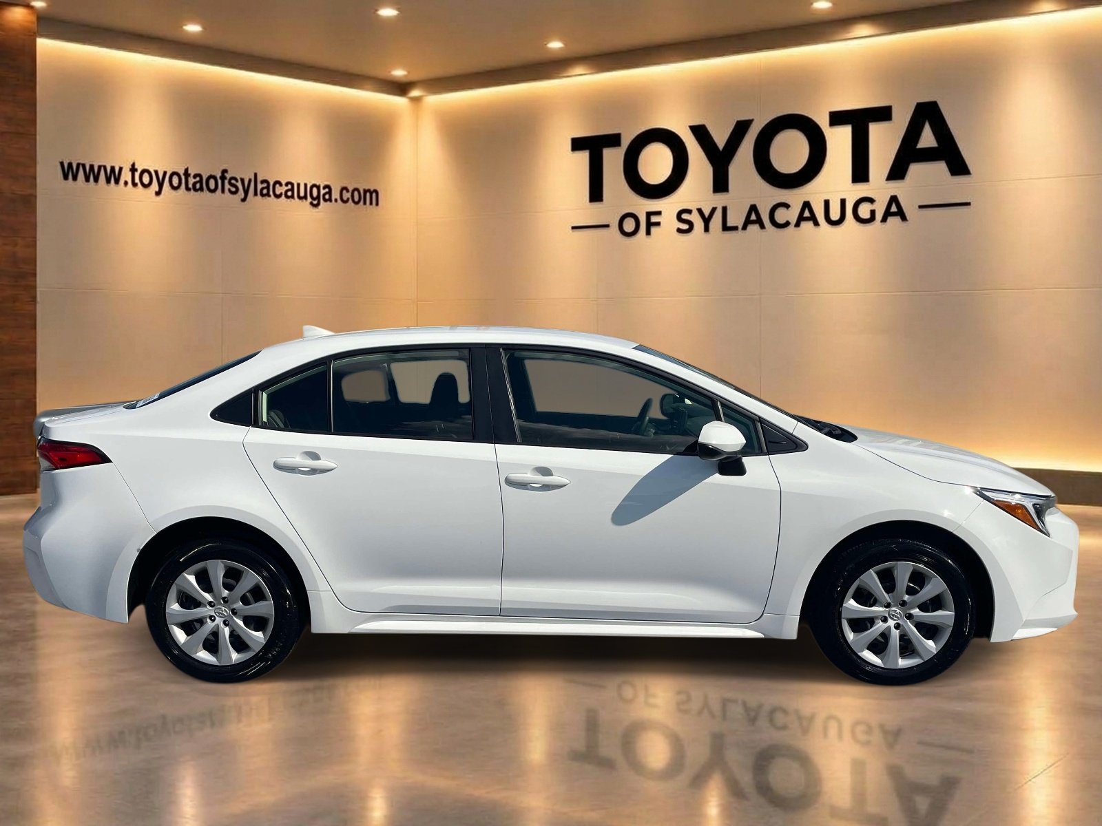 Used 2026 Ice Cap Toyota Hybrid LE image 2