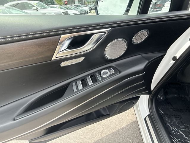 Used 2023 White Genesis 3.5T image 13