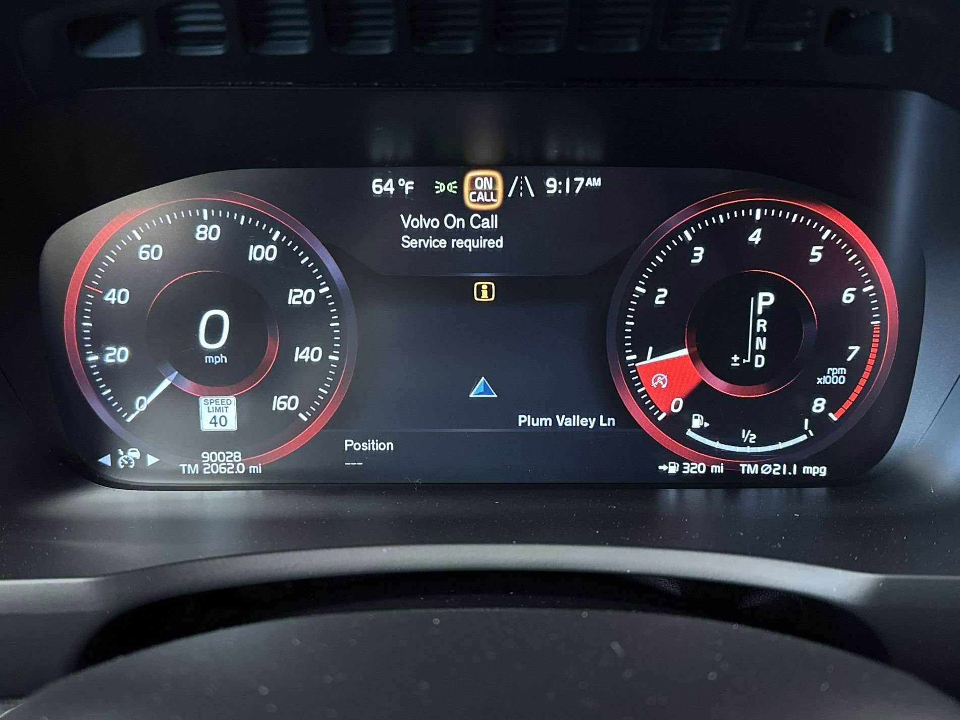 Used 2018 Onyx Black Metallic Volvo Momentum image 17