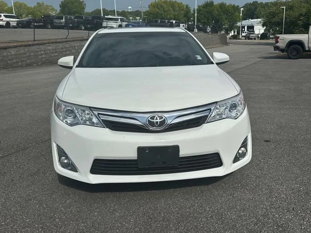 Used 2012 White Toyota XLE image 10